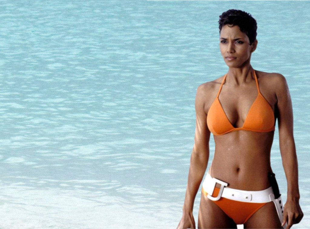 Halle Berry, getting her Crab claws into the sand